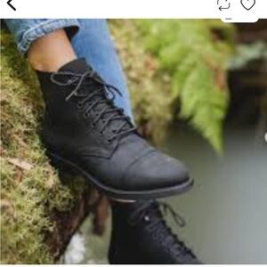 Thursday boot Co. black matte “captain”leather boots 7